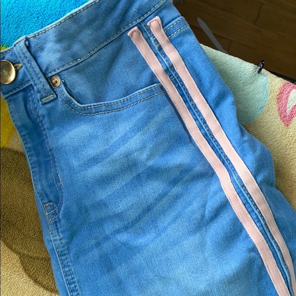 Skirt - Picture 2 of 2